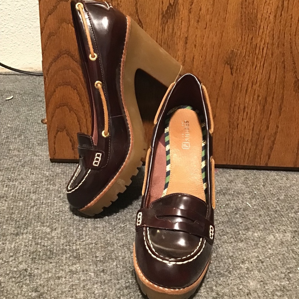 Sperry burgundy platform loafers
